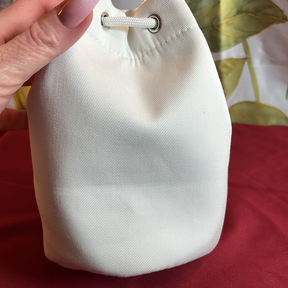 Dior Beauty Drawstring Great Bride Pouch-White - Picture 4 of 6